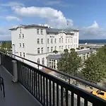 Berringer, Backbord, direkt an der Promenade