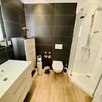 Apartment Berringer, Backbord, Direkt An Der Promenade Rostock